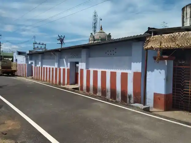 Arulmigu Rajarajeswariamman Enkira Kamatchiamman Temple, Vettaikaranputhur - 642129 அருள்மிகு ராஜராஜேஸ்வரி காமாட்சியம்மன் திருக்கோயில், வேட்டைக்காரன்புதூர் - 642129, Coimbatore - Ancient Temple Architecture and History Image 3