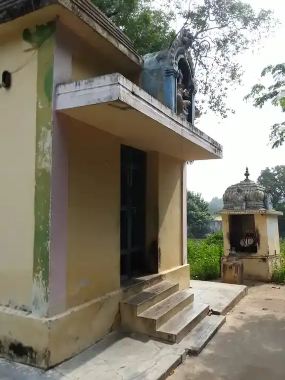 Arulmigu Rajavinayagar Vagaiyara Temple, Karanthattangudi, Thanjavur - 613001 அருள்மிகு ராஜவிநாயகர் சுவாமி திருக்கோயில், Karanthattangudi, Thanjavur - 613001, Thanjavur - Ancient Temple Architecture and History Image 2