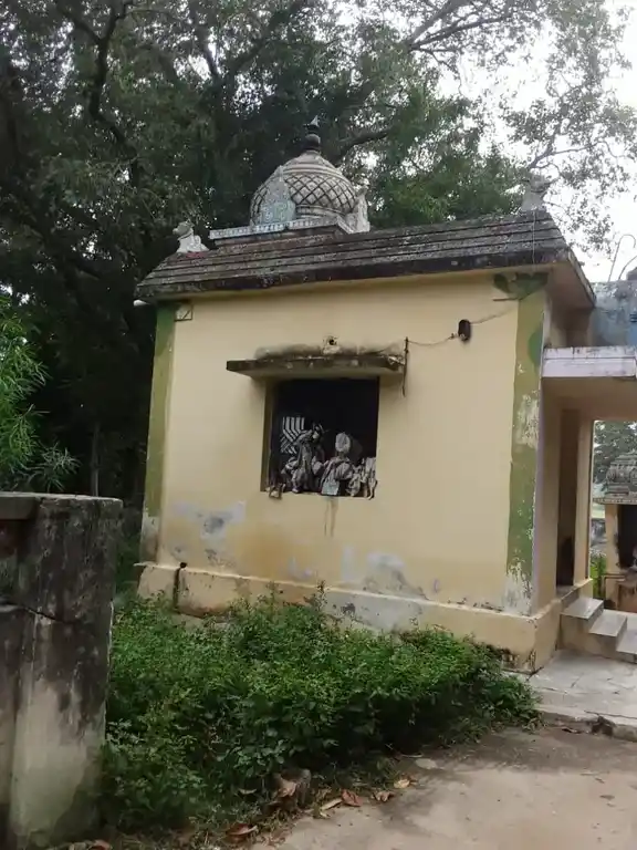 Arulmigu Rajavinayagar Vagaiyara Temple, Karanthattangudi, Thanjavur - 613001 அருள்மிகு ராஜவிநாயகர் சுவாமி திருக்கோயில், Karanthattangudi, Thanjavur - 613001, Thanjavur - Ancient Temple Architecture and History Image 3