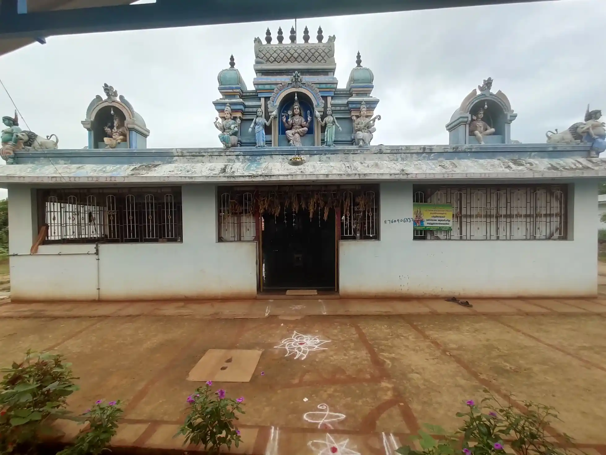 Arulmigu Rajayi Petchiyamman Temple, Thirupanjeeli - 621216 அருள்மிகு ராஜாயிபேச்சியம்மன் திருக்கோயில், Thirupanjeeli - 621216, Thiruchirappalli - Ancient Temple Architecture and History Image 3