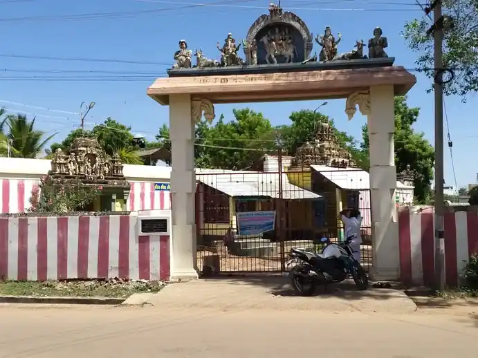 Arulmigu Rajendrasoleeswarar Temple, Ilayangudi - 630702 அருள்மிகு ராஜேந்திரசோழீஸ்வரர் திருக்கோயில், Ilayangudi - 630702, Sivagangai - Ancient Temple Architecture and History Image 2