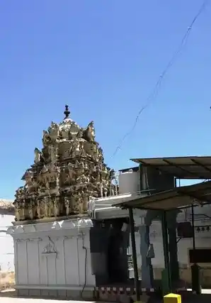 Arulmigu Rajendrasoleeswarar Temple, Ilayangudi - 630702 அருள்மிகு ராஜேந்திரசோழீஸ்வரர் திருக்கோயில், Ilayangudi - 630702, Sivagangai - Ancient Temple Architecture and History Image 4