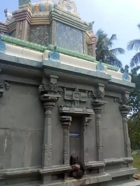Arulmigu Rajendresolieswarar Temple, Athani, Athani - 614630 அருள்மிகு இராஜேந்திரசோழீஷ்வரர் திருக்கோயில், வேட்டனூர், அறந்தாங்கி வட்டம் - 614630, Pudukkottai - Ancient Temple Architecture and History Image 3