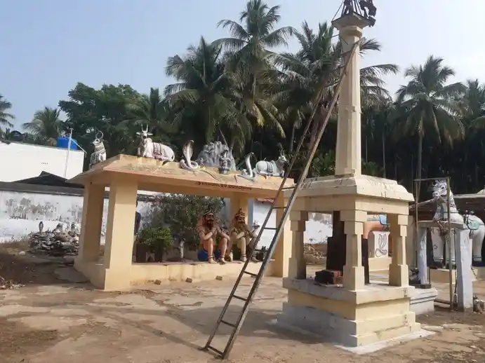 Arulmigu Rakiannaswamy Temple, Maniyampalayam - 638301 அருள்மிகு இராக்கியண்ணசுவாமி திருக்கோயில், Maniyampalayam - 638301, Erode - Ancient Temple Architecture and History Image 3