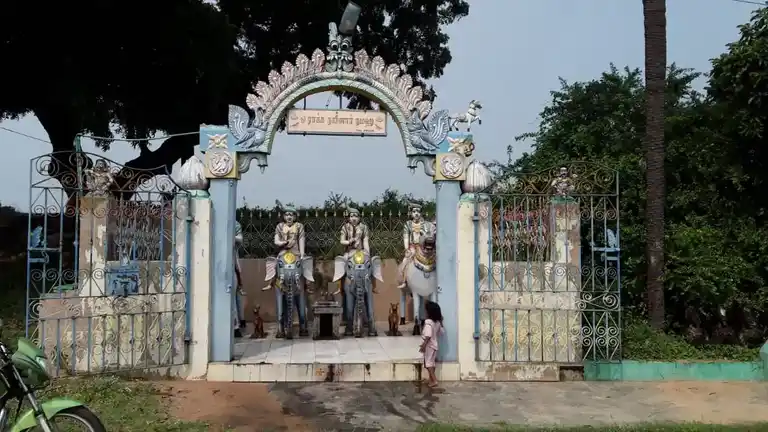 Arulmigu Rakka Vinayagar Temple, Near Lake View, Seliyambedu - 601204 அருள்மிகு ராக்கவிநாயகர் திருக்கோயில், Near Lake View, Seliyambedu - 601204, Tiruvallur - Ancient Temple Architecture and History Image 4