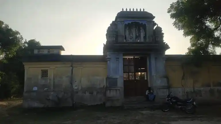 Arulmigu Ramachandramoorthy Perumal Temple, Killukudi - 611109 அருள்மிகு இராமசந்திர மூர்த்தி பெருமாள் திருக்கோயில், Killukudi - 611109, Nagapattinam - Ancient Temple Architecture and History Image 2