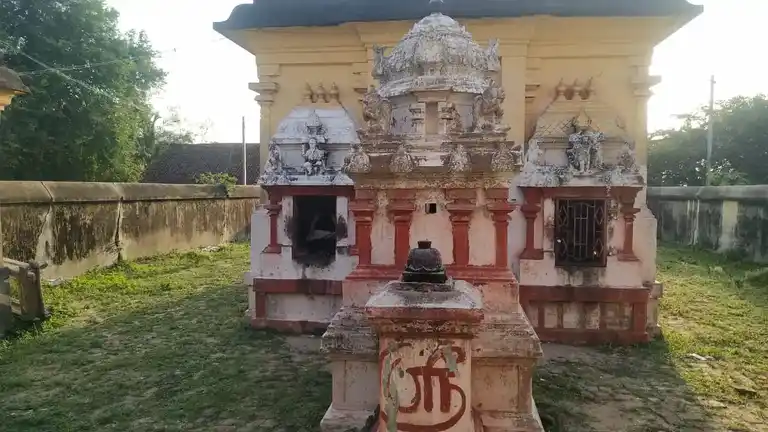 Arulmigu Ramachandramoorthy Perumal Temple, Killukudi - 611109 அருள்மிகு இராமசந்திர மூர்த்தி பெருமாள் திருக்கோயில், Killukudi - 611109, Nagapattinam - Ancient Temple Architecture and History Image 4