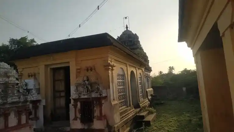 Arulmigu Ramachandramoorthy Perumal Temple, Killukudi - 611109 அருள்மிகு இராமசந்திர மூர்த்தி பெருமாள் திருக்கோயில், Killukudi - 611109, Nagapattinam - Ancient Temple Architecture and History Image 7