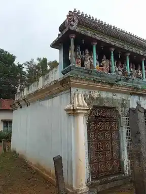 Arulmigu Ramachanthira Perumal Temple, Kalasamuthiram - 606803 அருள்மிகு ராமச்சந்திரபெருமாள் திருக்கோயில், Kalasamuthiram - 606803, Tiruvannamalai - Ancient Temple Architecture and History Image 2