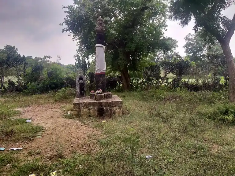 Arulmigu Ramaligeswararaswamy Temple, Unjini - 621714 அருள்மிகு இராமலிங்கேஸ்வரர் சுவாமி திருக்கோயில், Unjini - 621714, Ariyalur - Ancient Temple Architecture and History Image 4
