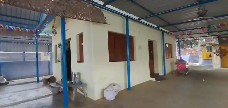 Arulmigu Ramalinga Soudeshwariamman Temple, Chinnapommansalai, Pungamuthur - 642207 Arulmigu Ramalinga Soudeshwariamman Temple, Chinnapommansalai, Pungamuthur - 642207, Tiruppur - Ancient Temple Architecture and History Image 2