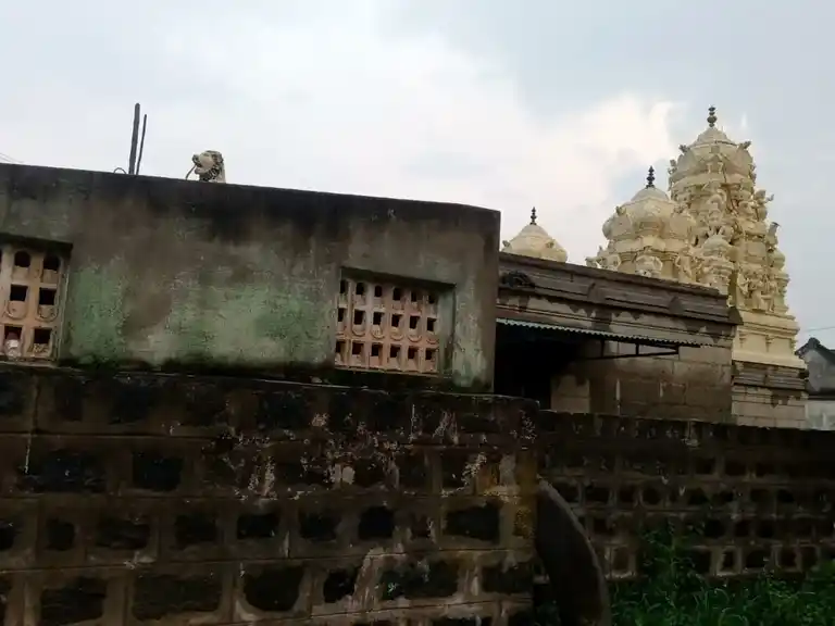 Arulmigu Ramalingasowdeswarimman Temple, Kakkaveri - 637408 அருள்மிகு இராமலிங்க சௌடேஸ்வரியம்மன் திருக்கோயில், Kakkaveri - 637408, Namakkal - Ancient Temple Architecture and History Image 3