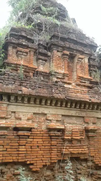 Arulmigu Ramalingeswarar Varatharajaperumal Mariyamman Vinayagar Temple, Mathanathathur, Ariyalur - 612904 Arulmigu Ramalingeswarar Varatharajaperumal Mariyamman Vinayagar Temple,  - 612904, Ariyalur - Ancient Temple Architecture and History Image 2