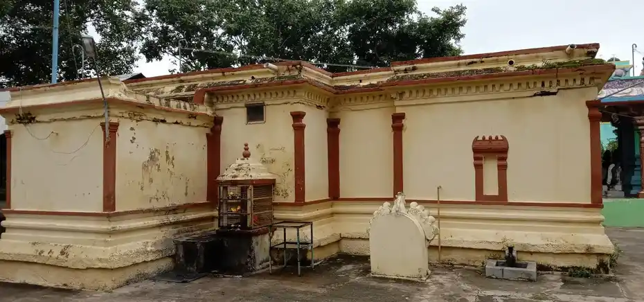 Arulmigu Ramanatheeswarar Temple, Latheri - 632202 அருள்மிகு ராமநாதீஸ்வரர் திருக்கோயில், லத்தேரி - 632202, Vellore - Ancient Temple Architecture and History Image 4