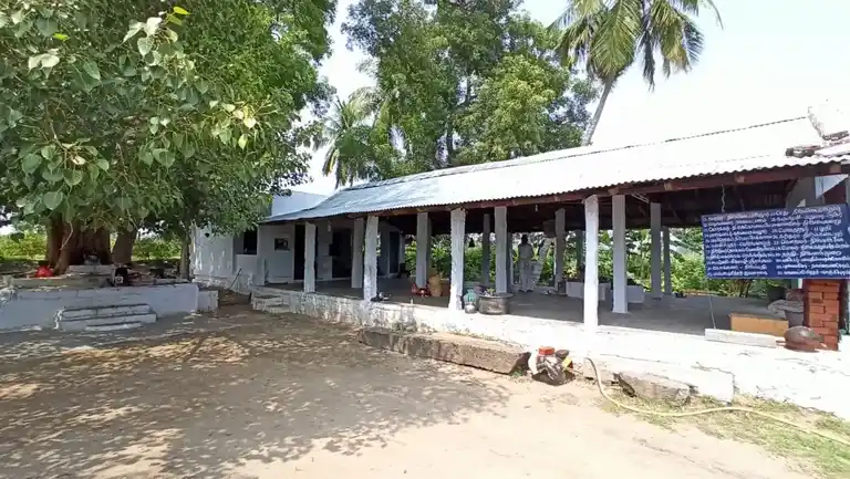 Arulmigu Ramapandian Temple, Nalkattumseval - 627758 அருள்மிகு இராமபாண்டியன் திருக்கோயில், Nalkattumseval - 627758, Tenkasi - Ancient Temple Architecture and History Image 2
