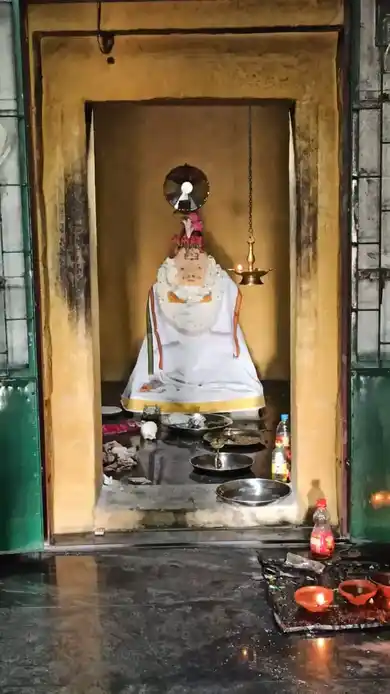 Arulmigu Ramapandian Temple, Nalkattumseval - 627758 அருள்மிகு இராமபாண்டியன் திருக்கோயில், Nalkattumseval - 627758, Tenkasi - Ancient Temple Architecture and History Image 5
