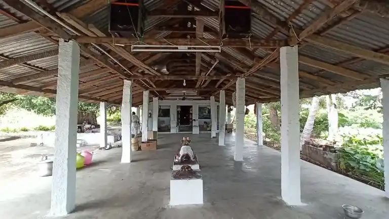 Arulmigu Ramapandian Temple, Nalkattumseval - 627758 அருள்மிகு இராமபாண்டியன் திருக்கோயில், Nalkattumseval - 627758, Tenkasi - Ancient Temple Architecture and History Image 7