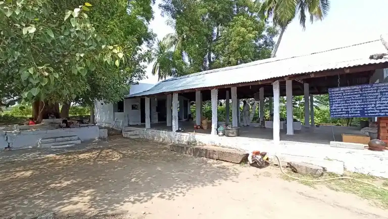 Arulmigu Ramapandian Temple, Nalkattumseval - 627758 அருள்மிகு இராமபாண்டியன் திருக்கோயில், Nalkattumseval - 627758, Tenkasi - Ancient Temple Architecture and History Image 8