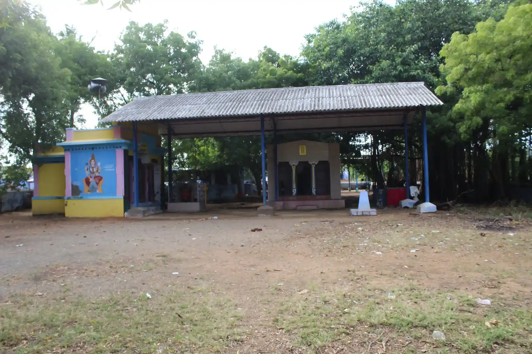 Arulmigu Ramar And Kaliamman And Muppidathiamman Temple, Street End, Thenkalamputhur - 627357 அருள்மிகு இராமர், அருள்மிகு காளியம்மன், அருள்மிகு முப்பிடாதியம்மன் திருக்கோயில், Street End, தென்கலம்புதூர் - 627357, Tirunelveli - Ancient Temple Architecture and History Image 2