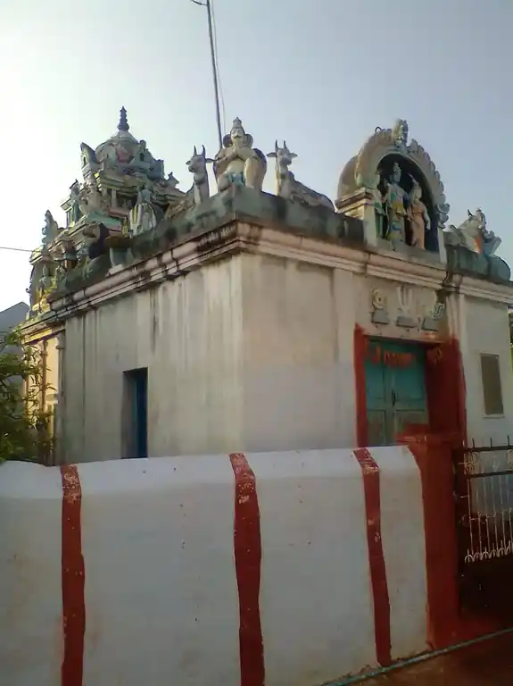 Arulmigu Ramar Temple, Kottur Malayandipatinan, Kottur Malayandipatinan - 642114 அருள்மிகு ராமர் திருக்கோயில், Kottur Malayandipatinan, கோட்டூர் மலையாண்டிபட்டினம் - 642114, Coimbatore - Ancient Temple Architecture and History Image 2