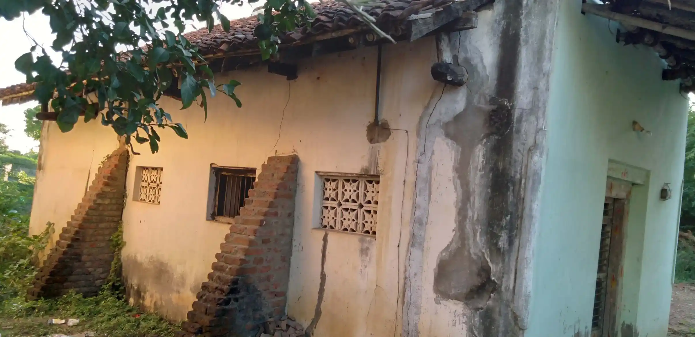 Arulmigu Ramarmadam Temple, Alathampadi - 610203 அருள்மிகு இராமர்மடம் பொன்னிரை திருத்துறைப்பூண்டி வட்டம் மடம், Alathampadi - 610203, Thiruvarur - Ancient Temple Architecture and History Image 4