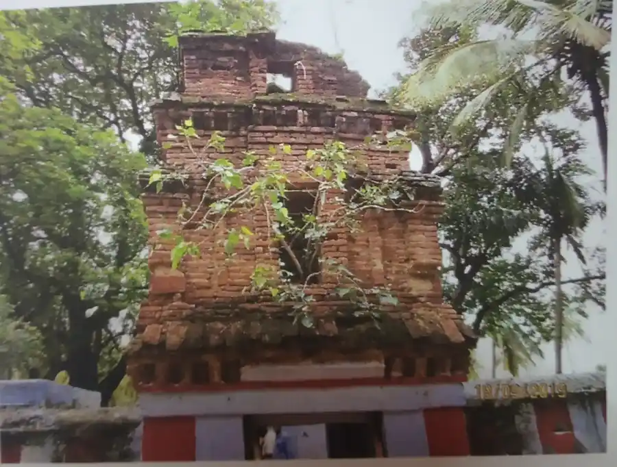 Arulmigu Ramaswami Temple, Erikuthi - 632601 அருள்மிகு ராமசுவாமி திருக்கோயில், ஏரிகுத்தி - 632601, Vellore - Ancient Temple Architecture and History Image 2