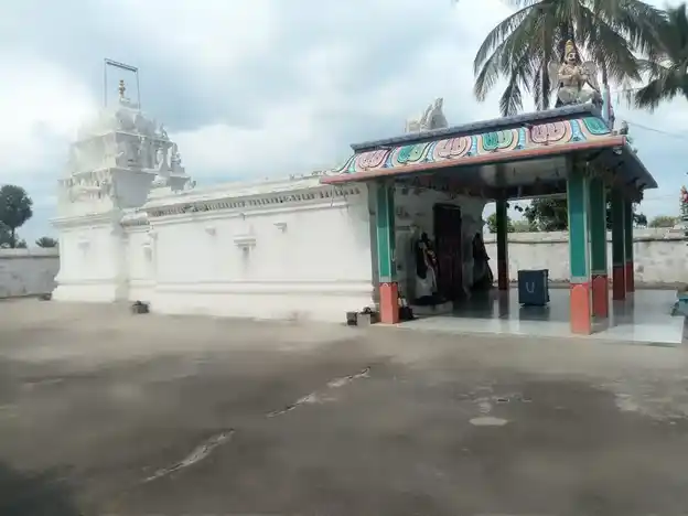 Arulmigu Ramaswamy Perumal Temple, Kongavembu - 636902 அருள்மிகு ராமசாமி பெருமாள் திருக்கோயில், கொங்கவேம்பு - 636902, Dharmapuri - Ancient Temple Architecture and History Image 4