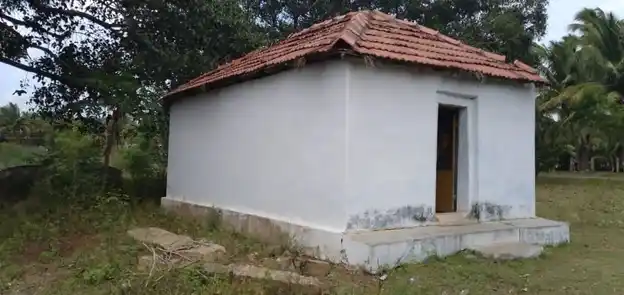 Arulmigu Ramaswamyperumal Temple, Periyapaappanoothu - 642207 Arulmigu Ramaswamyperumal Temple, Periyapaappanoothu - 642207, Tiruppur - Ancient Temple Architecture and History Image 3