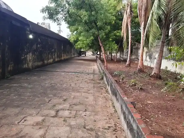 Arulmigu Rathnapureeswarar Temple, Thiruvalaputhur - 609202 அருள்மிகு ரெத்தினபுரீஸ்வரர் சுவாமி திருக்கோயில், Thiruvalaputhur - 609202, Mayiladuthurai - Ancient Temple Architecture and History Image 9