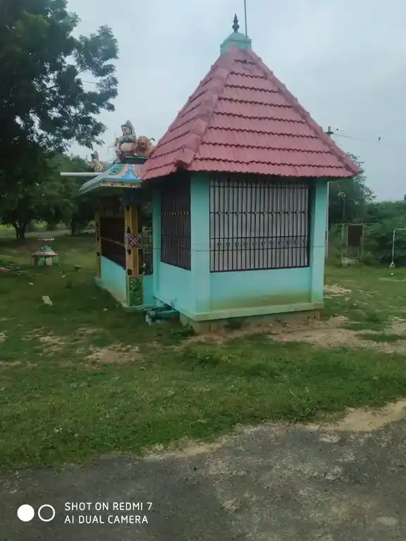 Arulmigu Ravi Kulasekara Ayyanar Temple, Iraviyamankalam - 630408 அருள்மிகு. இரவி குலசேகர அய்யனார் திருக்கோயில், Iraviyamankalam - 630408, Sivagangai - Ancient Temple Architecture and History Image 3