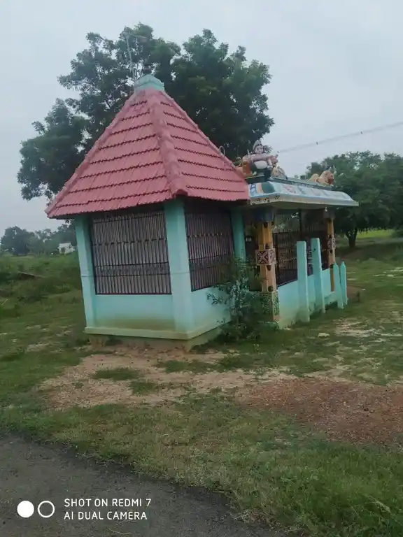 Arulmigu Ravi Kulasekara Ayyanar Temple, Iraviyamankalam - 630408 அருள்மிகு. இரவி குலசேகர அய்யனார் திருக்கோயில், Iraviyamankalam - 630408, Sivagangai - Ancient Temple Architecture and History Image 4