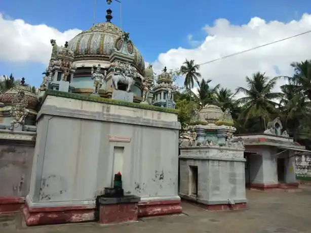 Arulmigu Ravieswaraswamy Temple, Vangal - 639116 அருள்மிகு ரவீஸ்வரசுவாமி திருக்கோயில், Vangal - 639116, Karur - Ancient Temple Architecture and History Image 2