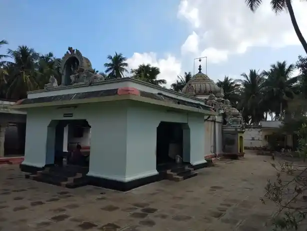 Arulmigu Ravieswaraswamy Temple, Vangal - 639116 அருள்மிகு ரவீஸ்வரசுவாமி திருக்கோயில், Vangal - 639116, Karur - Ancient Temple Architecture and History Image 3