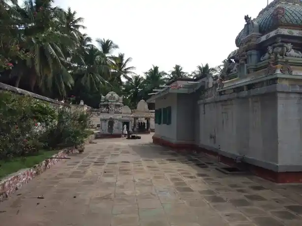 Arulmigu Ravieswaraswamy Temple, Vangal - 639116 அருள்மிகு ரவீஸ்வரசுவாமி திருக்கோயில், Vangal - 639116, Karur - Ancient Temple Architecture and History Image 5