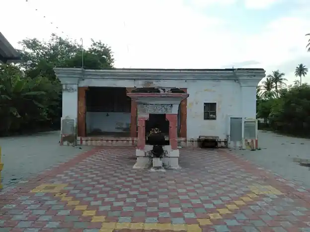 Arulmigu Raviswarar Temple, Amoor - 621204