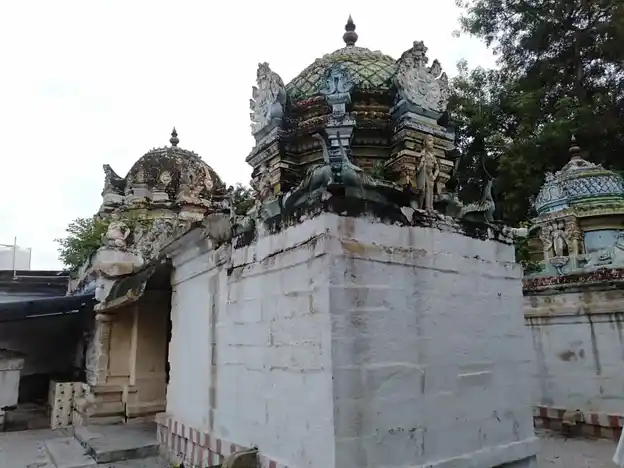 Arulmigu Raviswarar Temple, Amoor - 621204 அருள்மிகு ரவீஸ்வரர் திருக்கோயில், Amoor - 621204, Thiruchirappalli - Ancient Temple Architecture and History Image 2