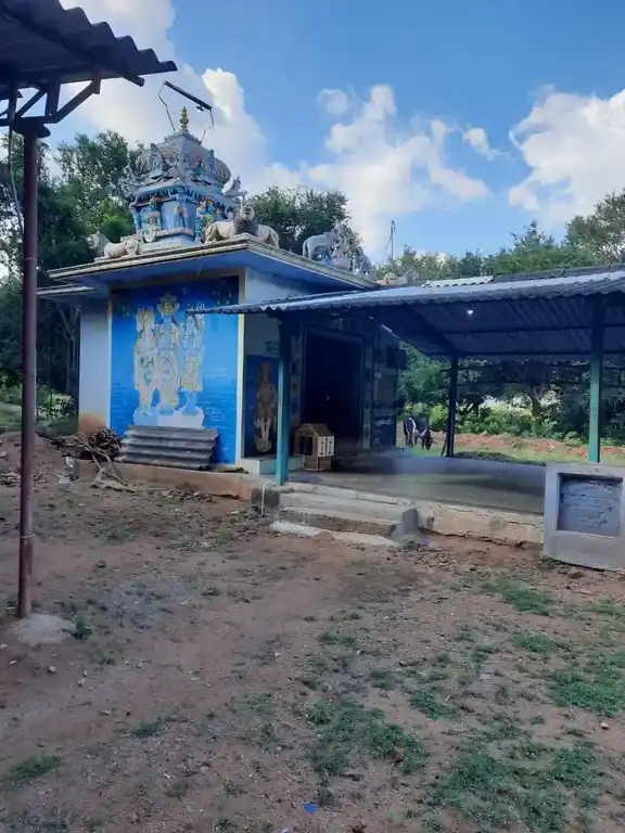 Arulmigu Rayadurai Manathaswamy Temple, Palaniyapuri - 636117 அருள்மிகு ராயத்துரை, மன்னாதசாமி திருக்கோயில், Palaniyapuri - 636117, Salem - Ancient Temple Architecture and History Image 3