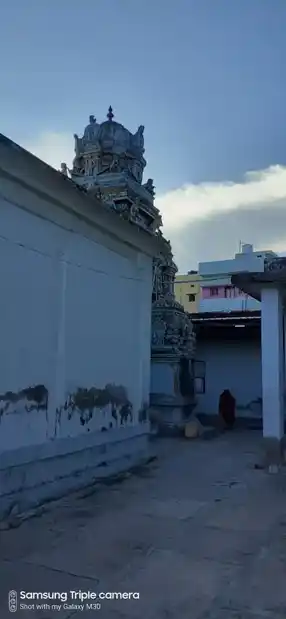 Arulmigu Rayappaswamy Entra Ariyappasamy Temple, Near Ravi Theatre, Paramakudi - 623707 அருள்மிகு ராயப்பசுவாமி என்ற அரியப்பசுவாமி திருக்கோயில், Near Ravi Theatre, Paramakudi - 623707, Ramanathapuram - Ancient Temple Architecture and History Image 7