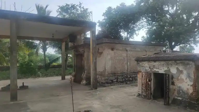 Arulmigu Reenugaparameshwari Temple, Sokampalayam - 605105 அருள்மிகு ரேணுகாபரமேஸ்வரி திருக்கோயில், Sokampalayam - 605105, Viluppuram - Ancient Temple Architecture and History Image 4