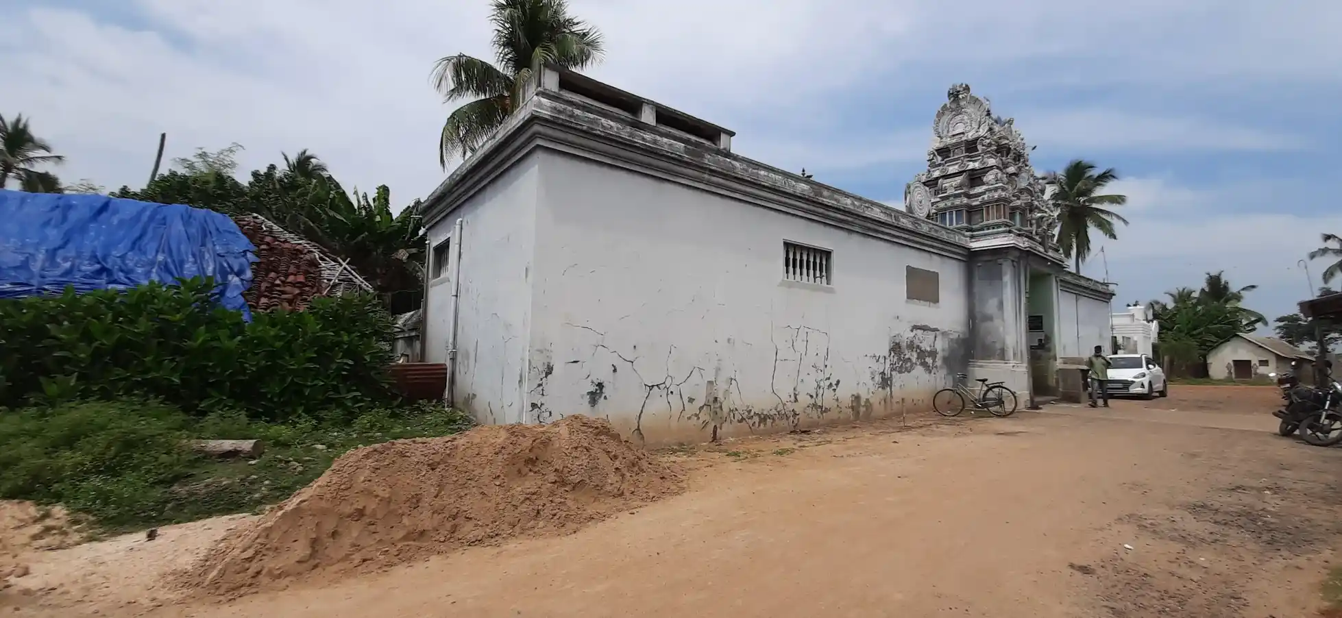 Arulmigu Renganathaperumal Temple, Adhirengam - 614716 அருள்மிகு ரெங்கநாதபெருமாள் திருக்கோயில், ஆதிரெங்கம் - 614716, Thiruvarur - Ancient Temple Architecture and History Image 4
