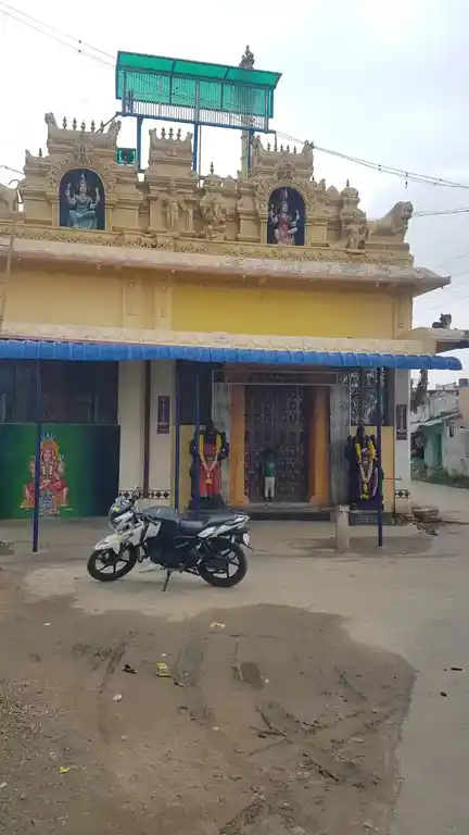 Arulmigu Renuga Parameswari Amman Temple, Chinna Kammiampattu - 635851 அருள்மிகு ரேணூகாபரமேஸ்வரியம்மன் திருக்கோயில், சின்ன கம்மியம்பட்டு - 635851, Thirupathur - Ancient Temple Architecture and History Image 6