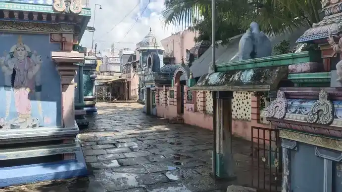 Arulmigu Renugadeviamman Temple, Vijayapuram - 610001 அருள்மிகு ரேணுகாதேவியம்மன் திருக்கோயில், விஜயபுரம் - 610001, Thiruvarur - Ancient Temple Architecture and History Image 7