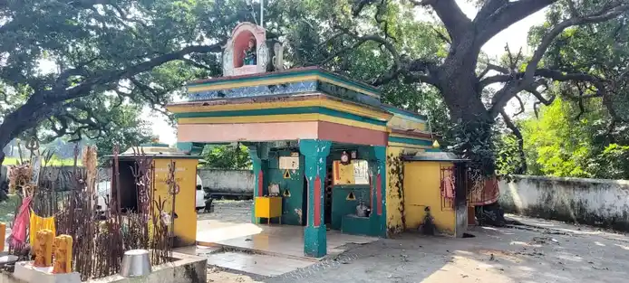 Arulmigu Renugambal Temple, Keeraisathu - 632514 அருள்மிகு ரேணூகாம்பாள் திருக்கோயில், கீரைசாத்து - 632514, Vellore - Ancient Temple Architecture and History Image 5