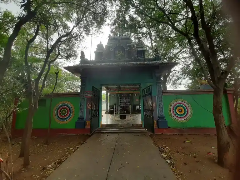 Arulmigu Renugambal Temple, Maruthuvampadi - 632512 அருள்மிகு ரேணுகாம்பாள் திருக்கோயில், மருத்துவாம்பாடி - 632512, Ranipet - Ancient Temple Architecture and History Image 4