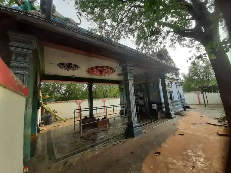 Arulmigu Renugambal Temple, Maruthuvampadi - 632512 அருள்மிகு ரேணுகாம்பாள் திருக்கோயில், மருத்துவாம்பாடி - 632512, Ranipet - Ancient Temple Architecture and History Image 5
