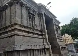 Arulmigu Renugambalamman Temple, Near Panchayat Office, A.K.Padavedu - 606905 அருள்மிகு ரேணுகாம்பாள் அம்மன் திருக்கோயில், அம்மன்கோயில் படைவீடு, அம்மன்கோயில் படைவீடு - 606905, Tiruvannamalai - Ancient Temple Architecture and History Image 6