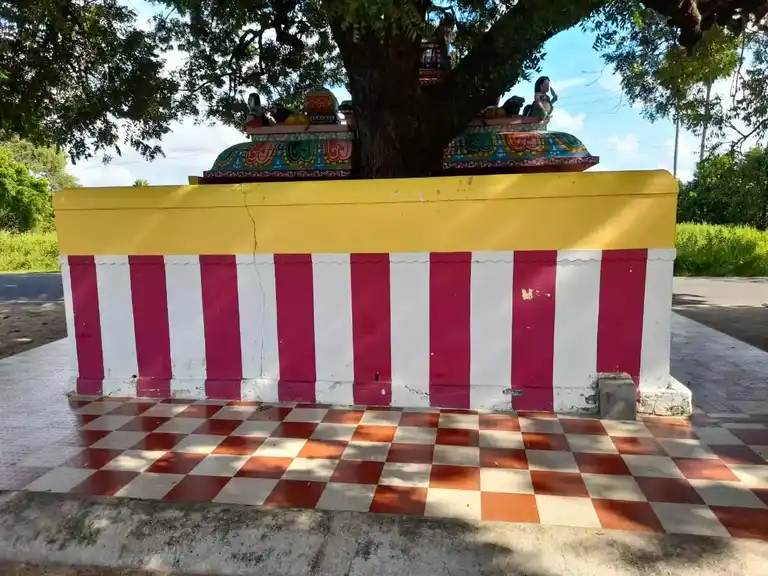 Arulmigu Renugammbal Temple, Nadabai, Velam - 632501 அருள்மிகு ரேணுகாம்பாள் திருக்கோயில், நாதாபாய், வேலம் - 632501, Ranipet - Ancient Temple Architecture and History Image 3