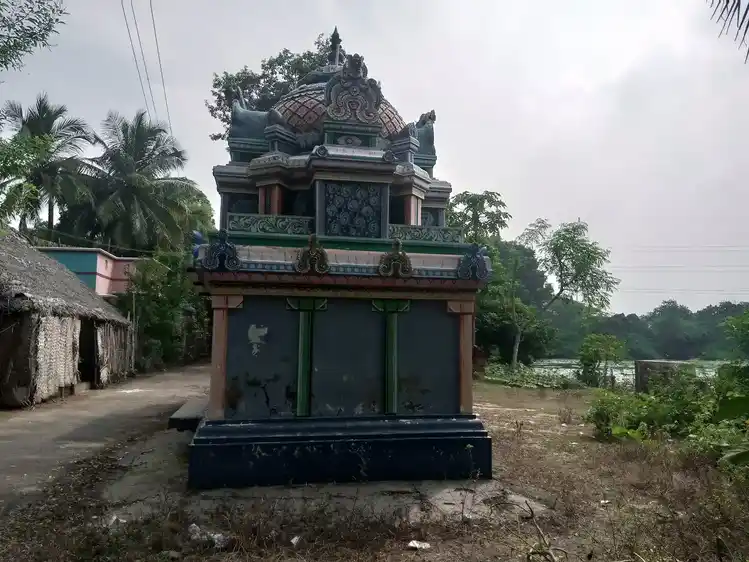 Arulmigu Rettai Pillaiyar Temple, Thenkaraimathoor - 609403 அருள்மிகு இரட்டைப்பிள்ளையார் திருக்கோயில், Thenkaraimathoor - 609403, Thiruvarur - Ancient Temple Architecture and History Image 5
