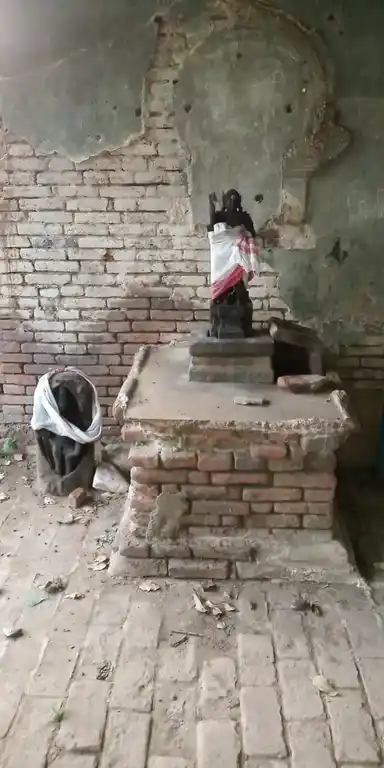 Arulmigu Rudharapatheeswarartemple, Vairavaniruppu, Kuthiyampettai - 609108 அருள்மிகு ருத்ராபதீஸ்வரர் திருக்கோயில், Vairavaniruppu, Sirkali - 609108, Mayiladuthurai - Ancient Temple Architecture and History Image 3