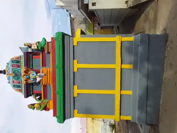 Arulmigu Rukmani Sathyabama Sametha Rajagopalaswamy Temple, Krishnarayapuram - 639102 அருள்மிகு ருக்மணி சத்யபாமா சமேத ராஜகோபால சுவாமி திருக்கோயில், Krishnarayapuram - 639102, Karur - Ancient Temple Architecture and History Image 3